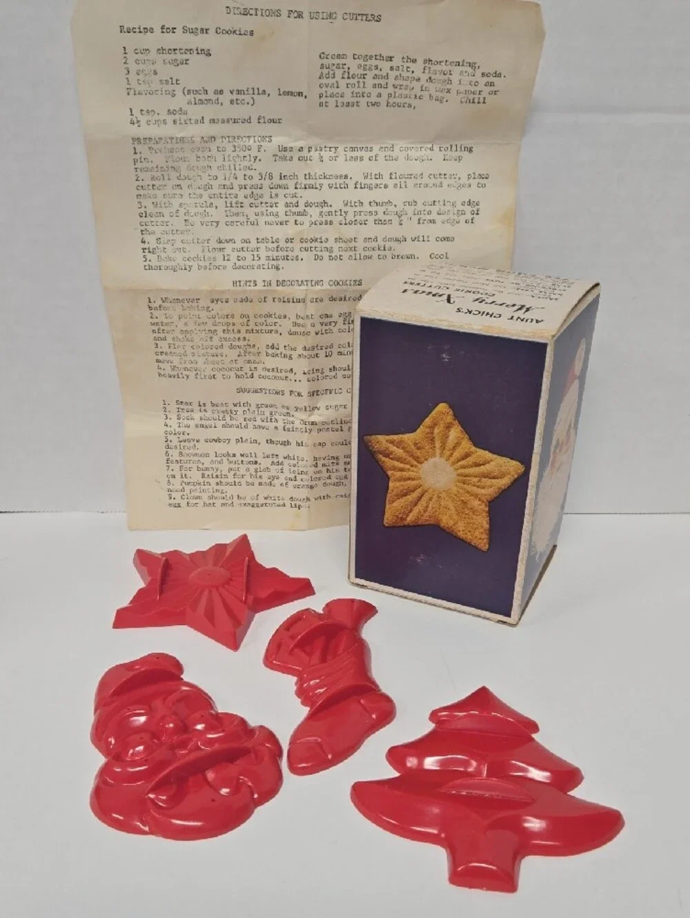 🎅🎅🎅Vntg Aunt Chick's Merry Xmas & Happy Days Cookie Cutters Approx 5